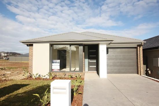 32 Fairbrother Ave, Denham Court, NSW 2565