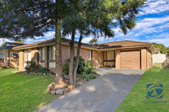 32 Goddard Crescent, Quakers Hill, NSW 2763