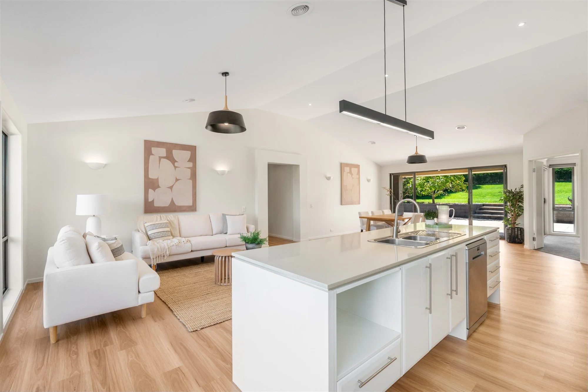 32 Highland Drive, Bowral NSW 2576