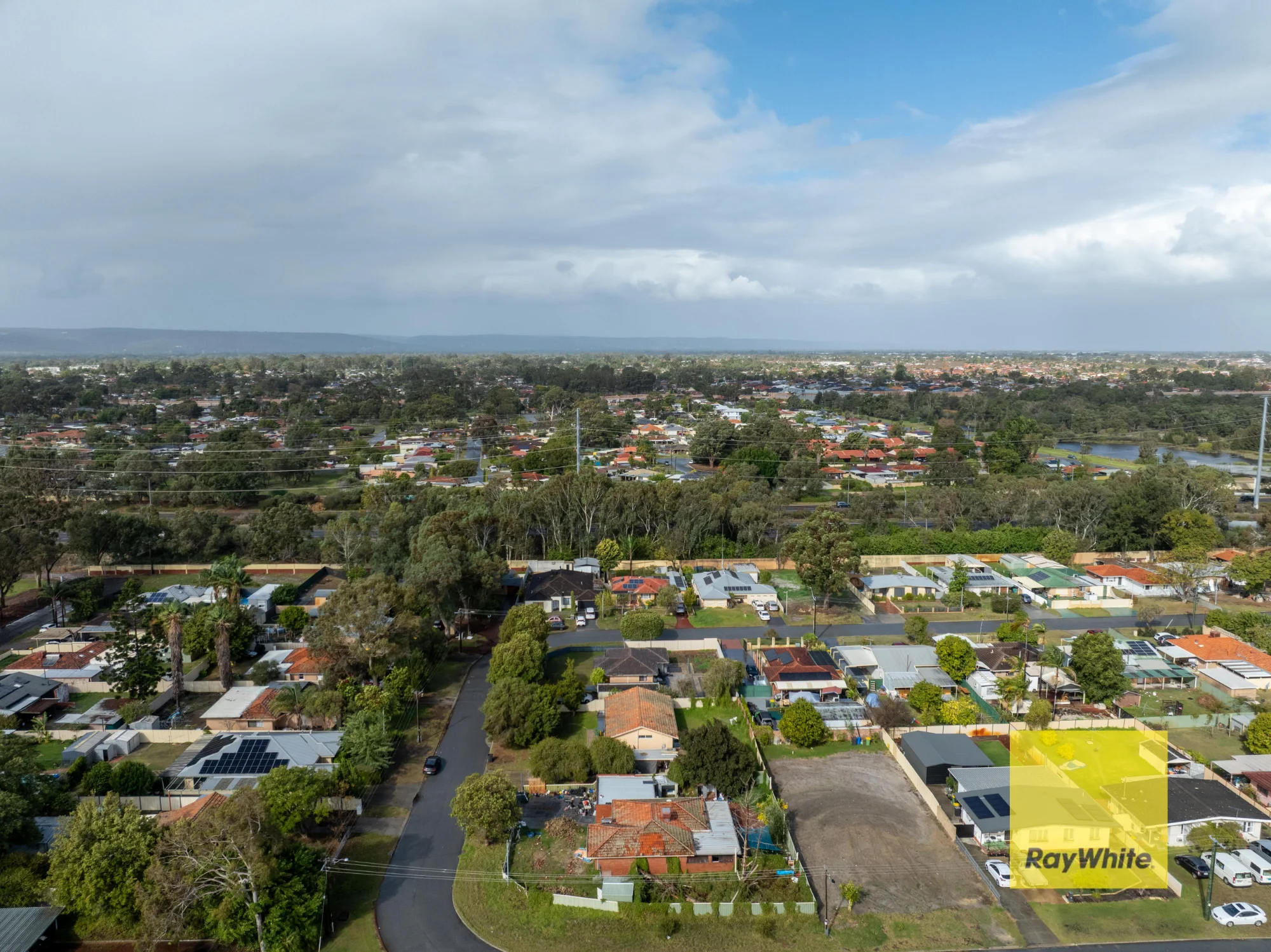 32 Meyrick Way, Langford, WA 6147