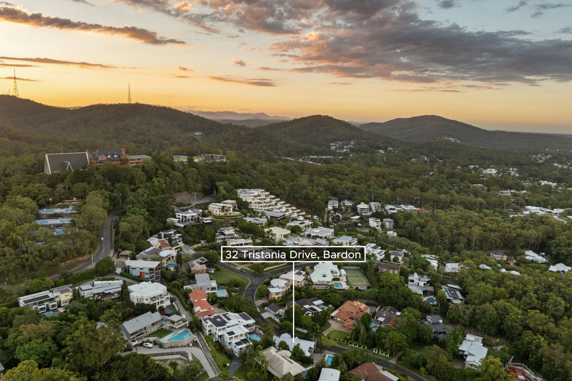32 Tristania Drive, Bardon, Qld 4065