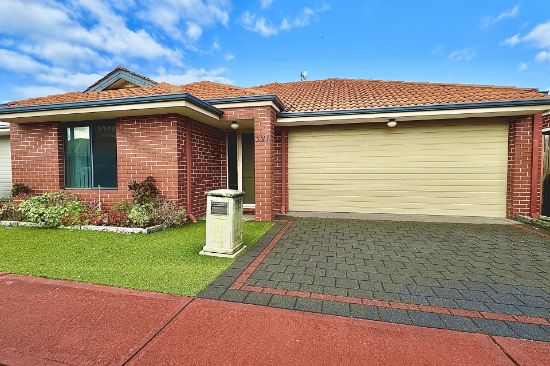33/11 Hazlett Way, Canning Vale, WA 6155