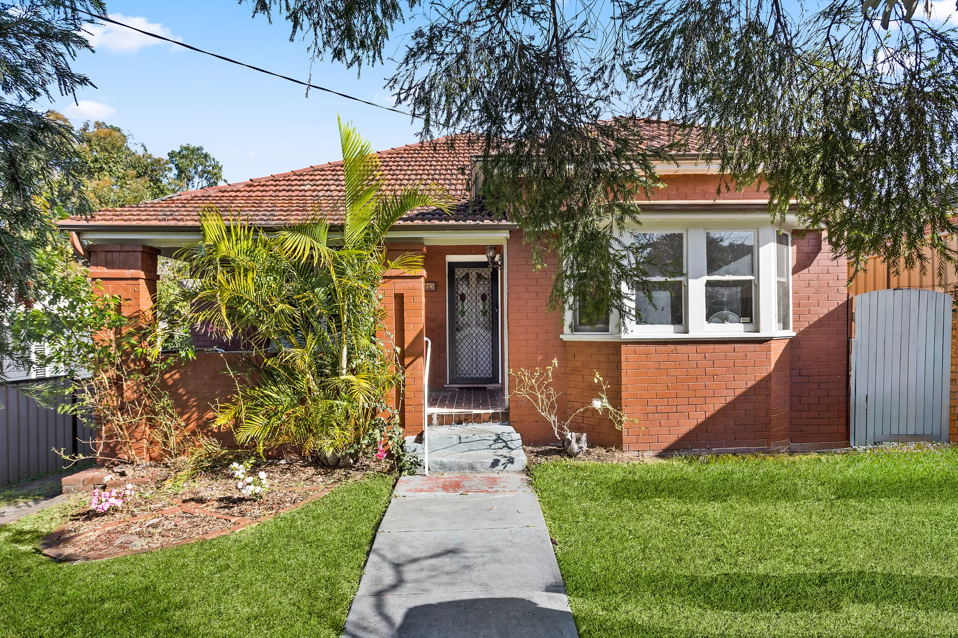 33 Bridge Street, Coniston, NSW 2500