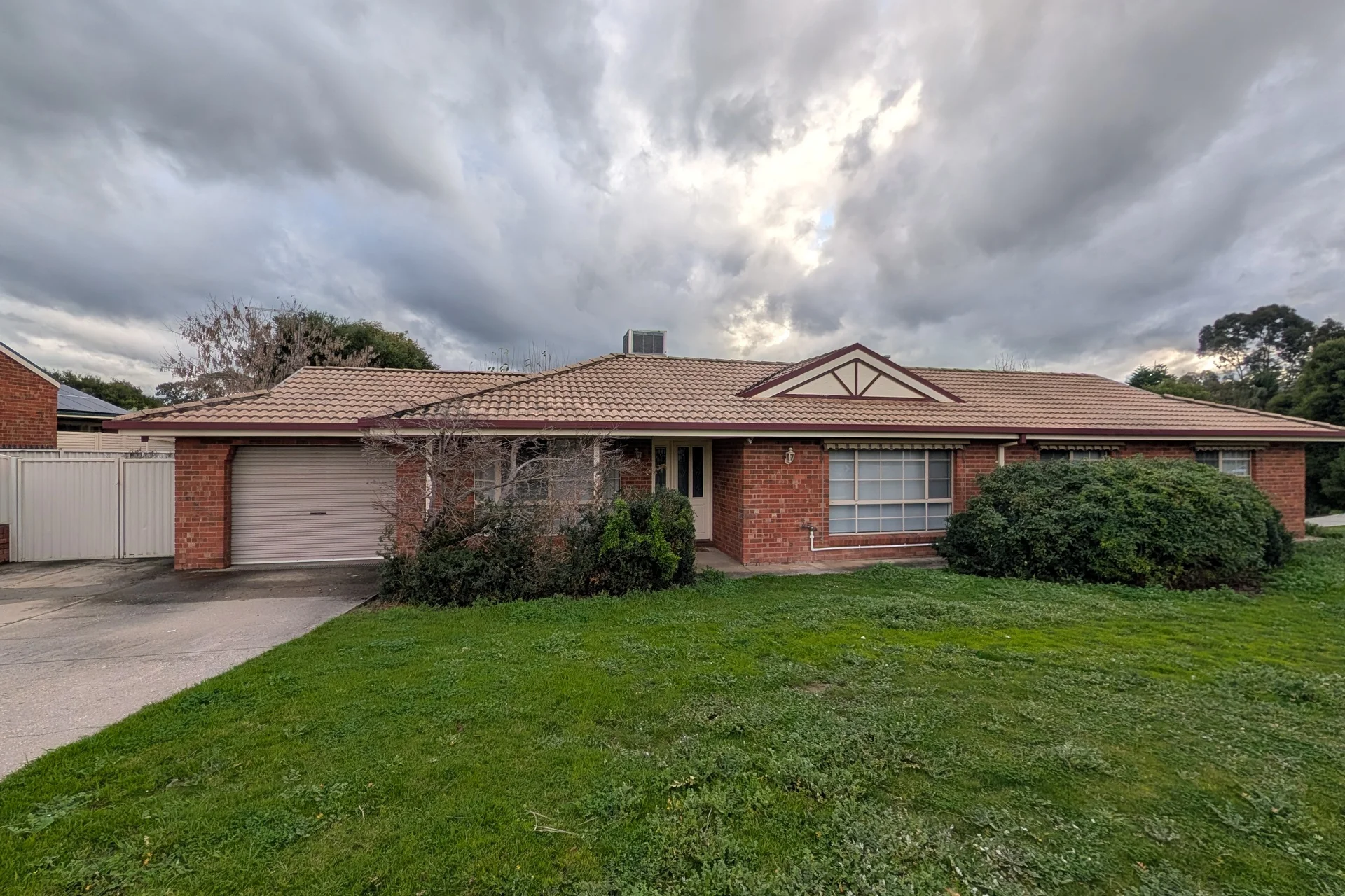 33 Campaspe Street, West Wodonga, Vic 3690