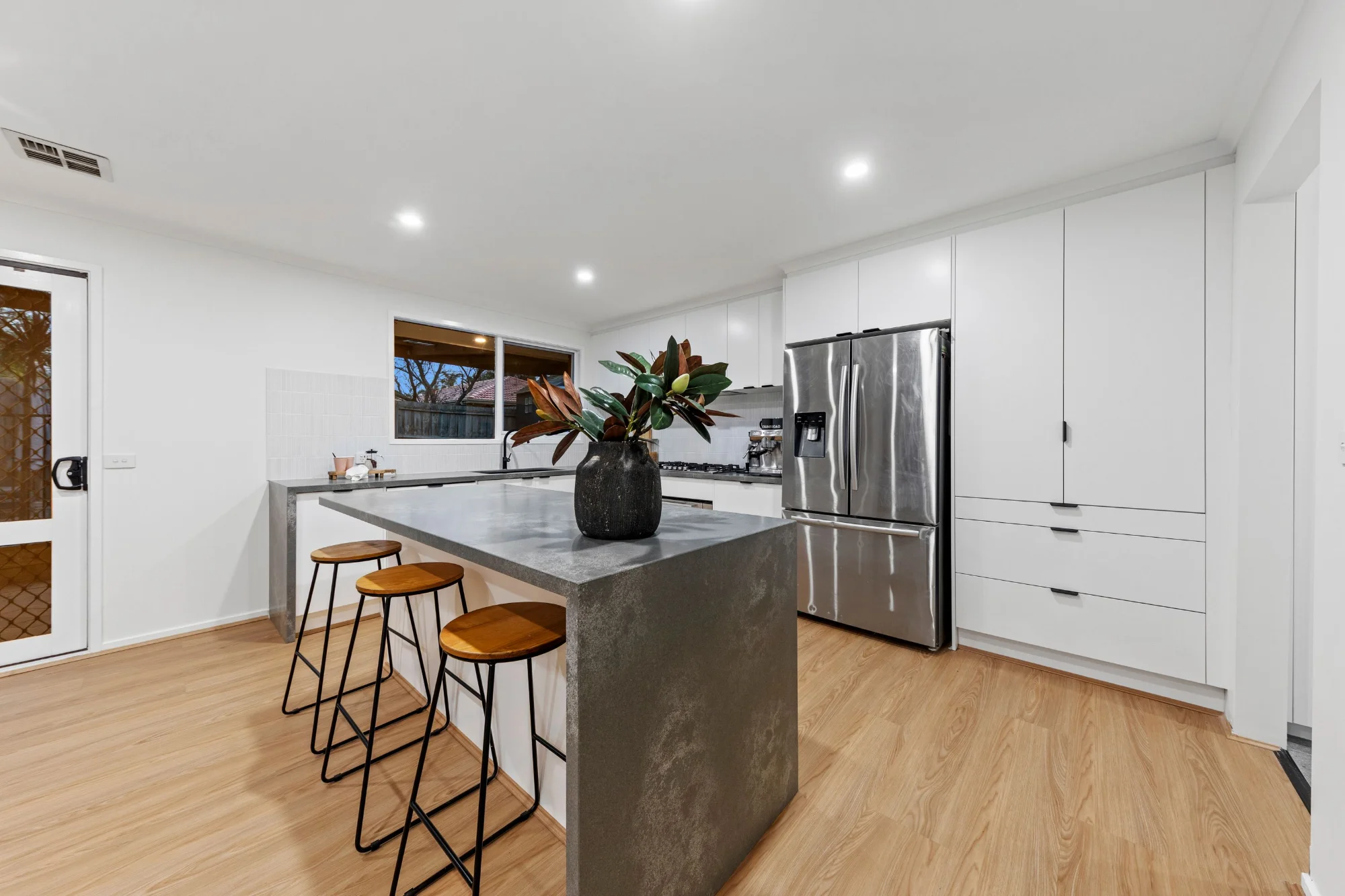 33 Collins Crescent, Berwick VIC 3806