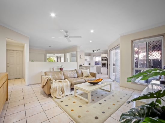 33 Dartmouth Court, Varsity Lakes, Qld 4227