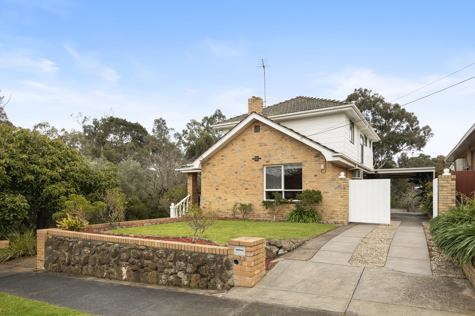 33 Dundee Avenue, Chadstone, Vic 3148
