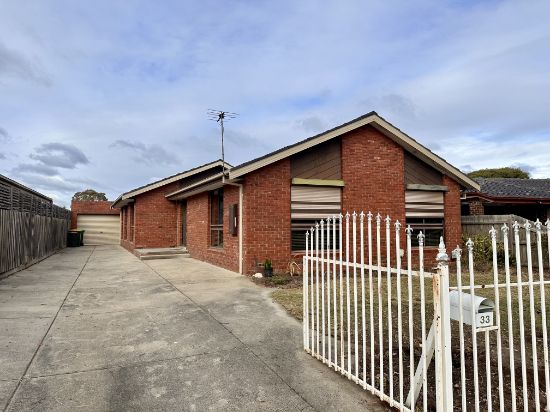33 Freeman Cres, Mill Park, Vic 3082
