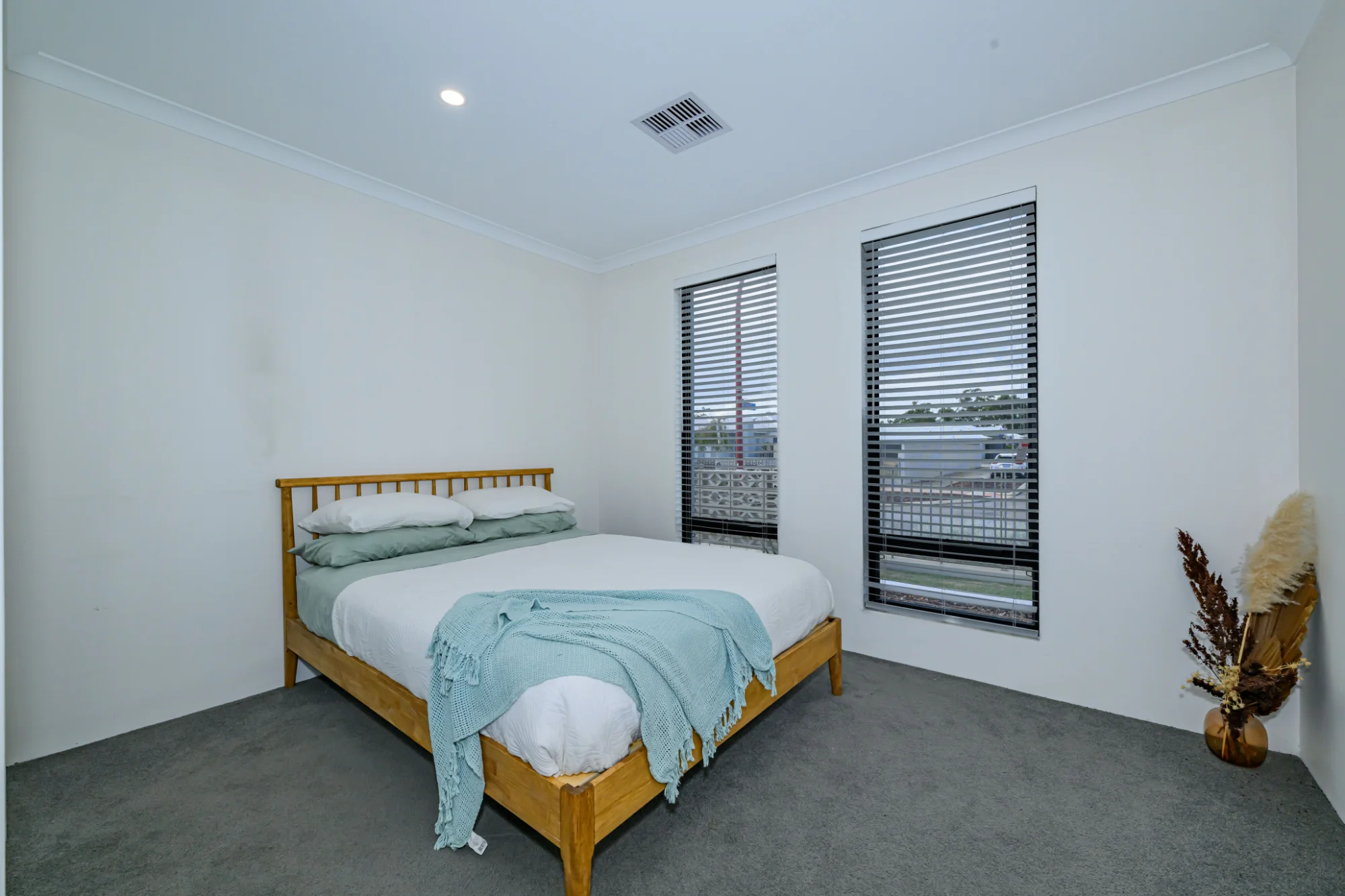 33 Halcyon Loop, Southern River, WA 6110