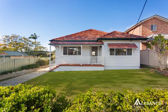 33 Kennedy Street, Picnic Point, NSW 2213