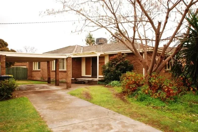 331 Parkland Crescent, Lavington NSW 2641