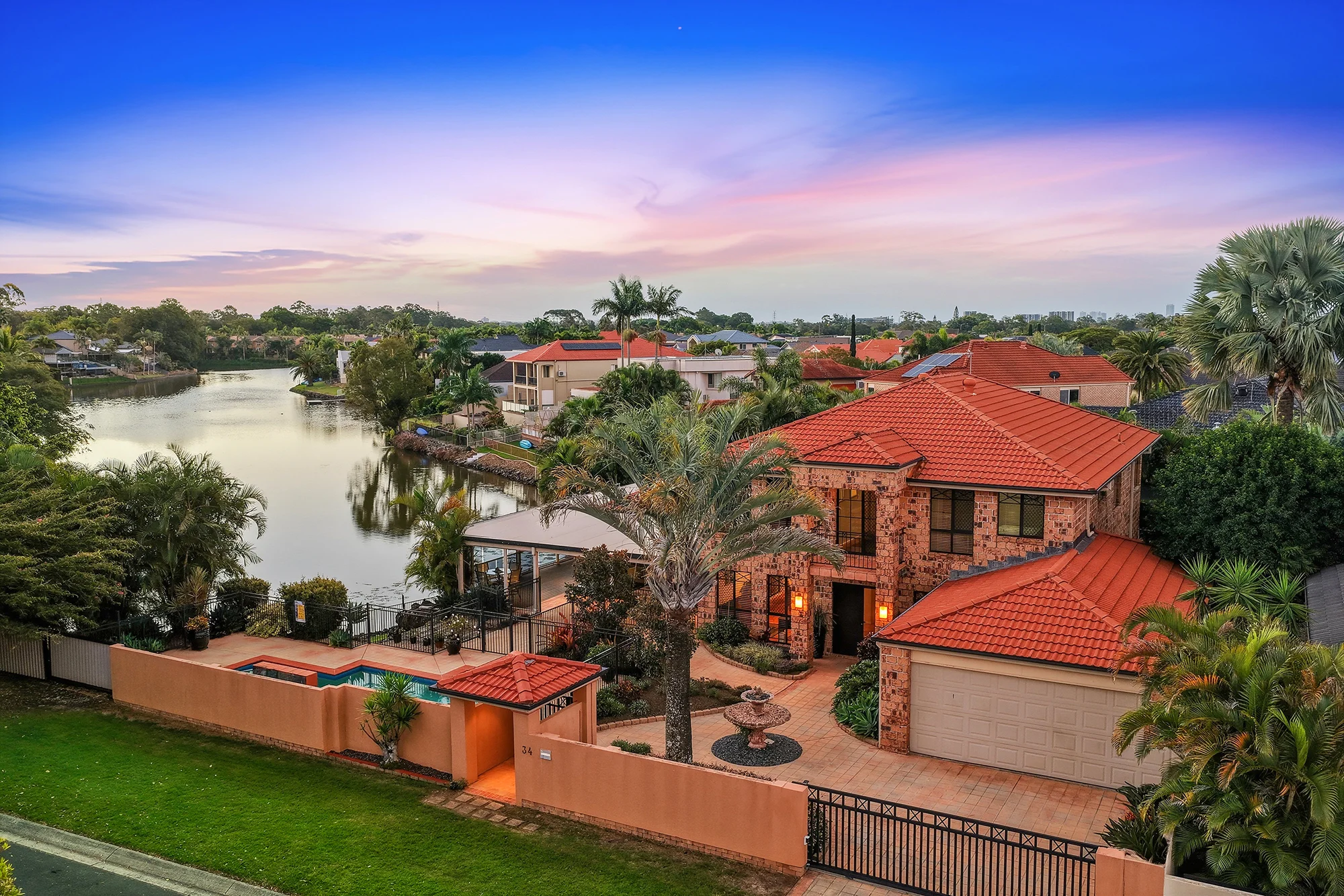 34 Beauty Point Drive, Robina, Qld 4226