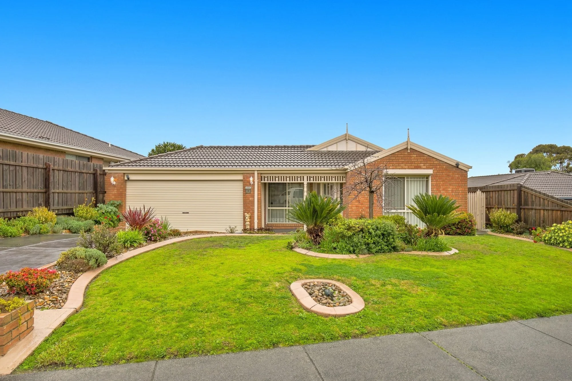34 Brentwood Drive, Cranbourne North VIC 3977