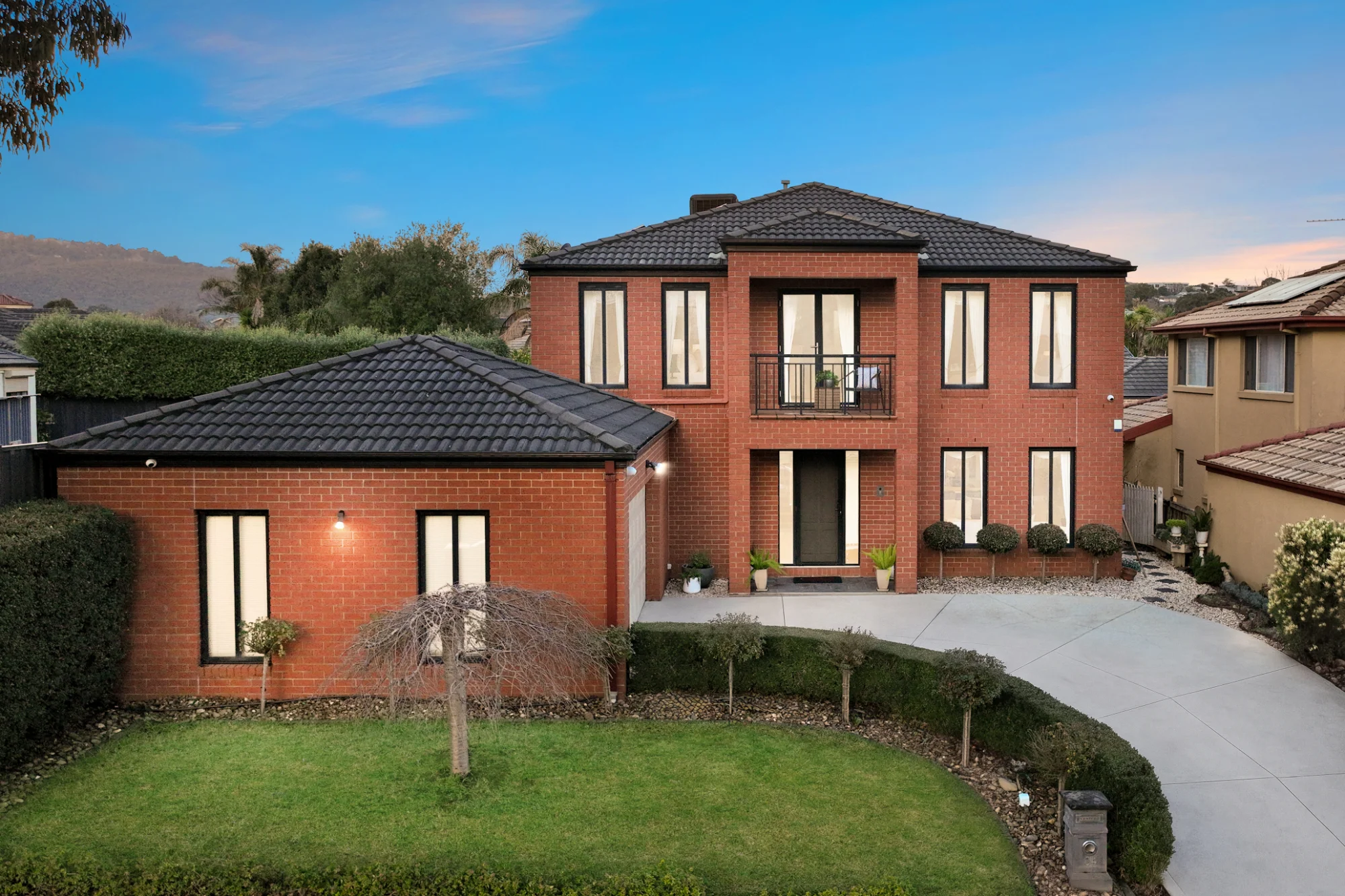 34 Sovereign Crest Boulevard, Rowville, Vic 3178