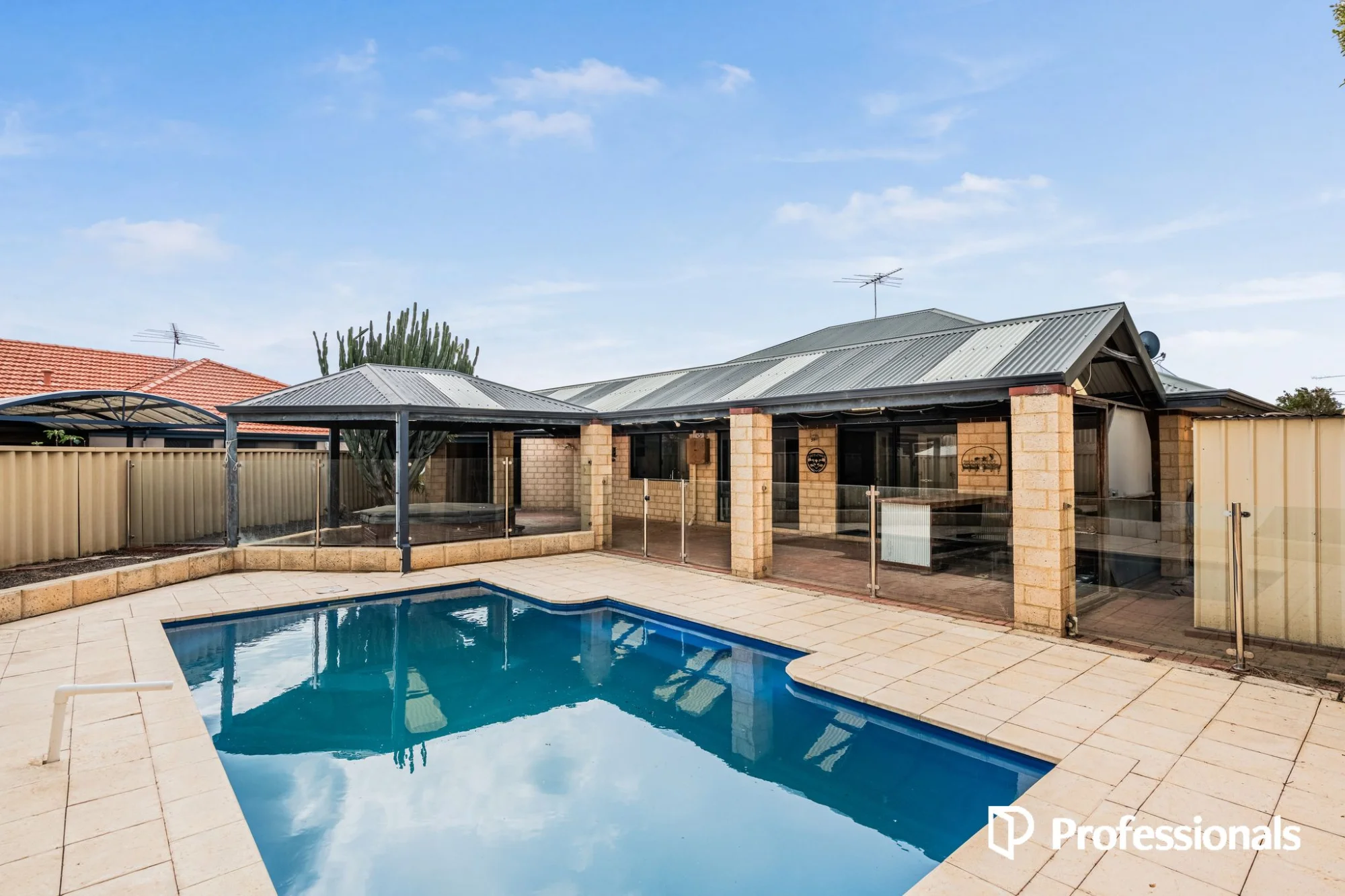 34 Stormbird Loop, Currambine, WA 6028