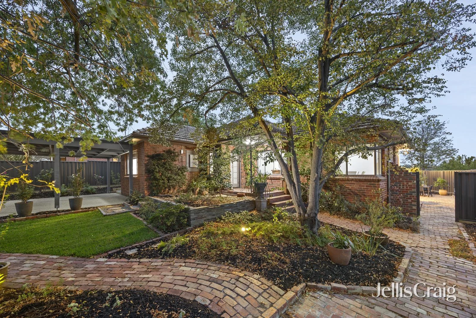 35 Belgravia Avenue, Mont Albert North, Vic 3129