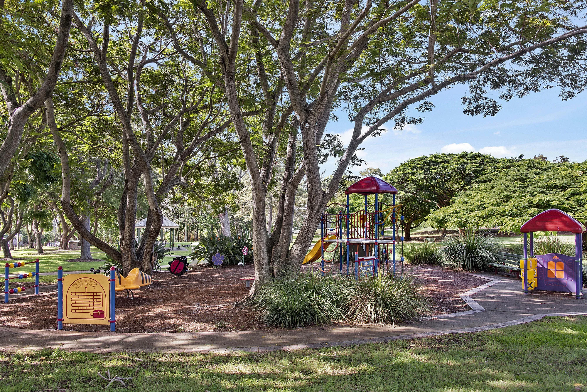 35 Brentnall Street, Norman Park, Qld 4170