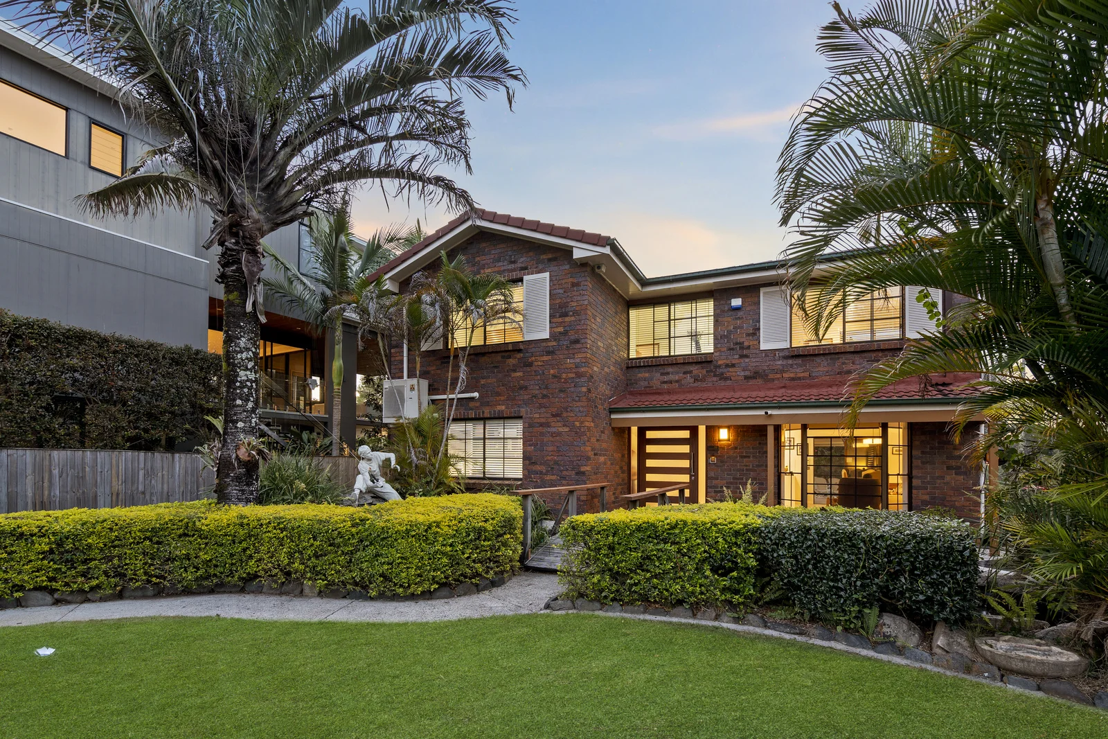 35 Brisbane Corso, Fairfield, Qld 4103