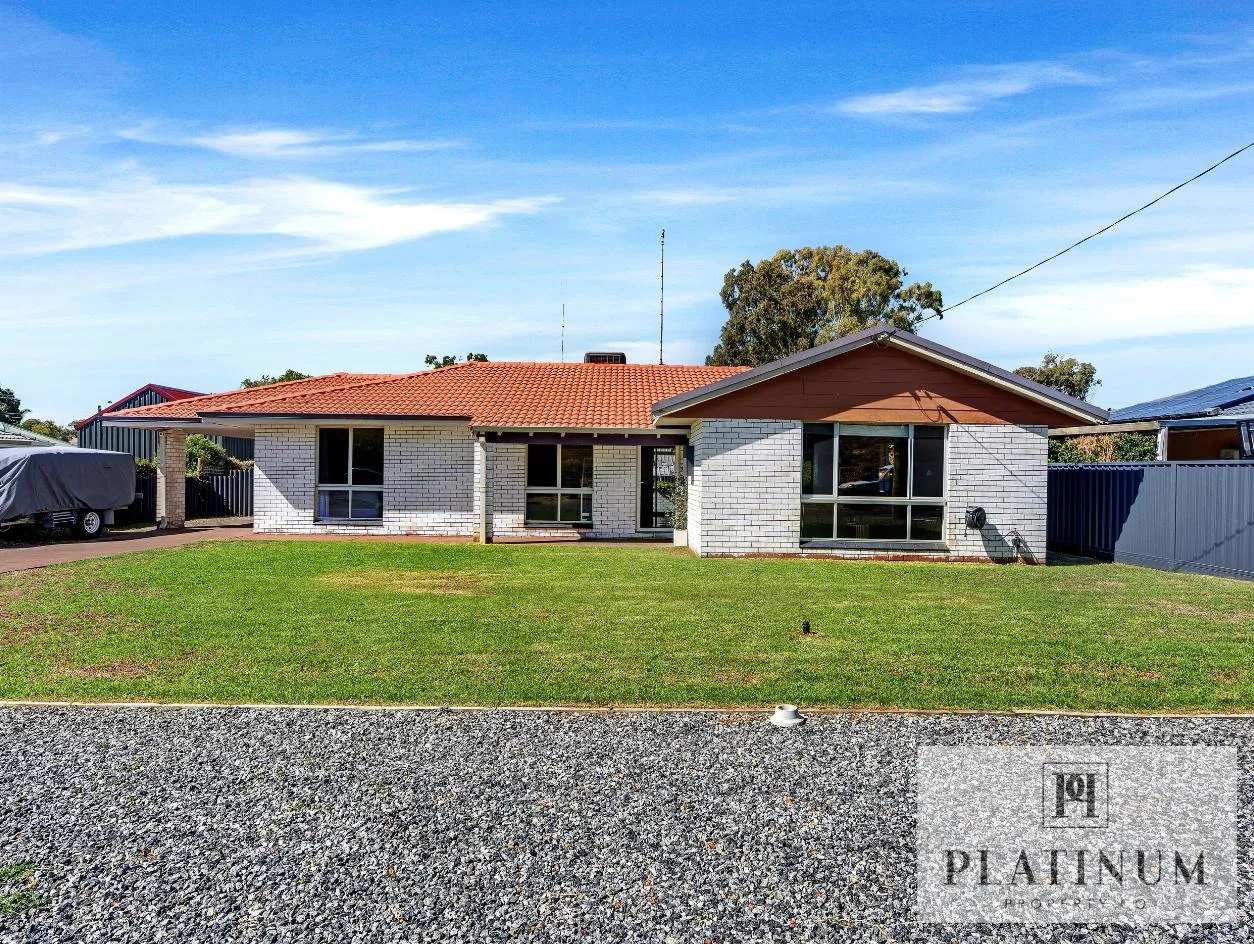 35 Murray Drive, Withers, WA 6230