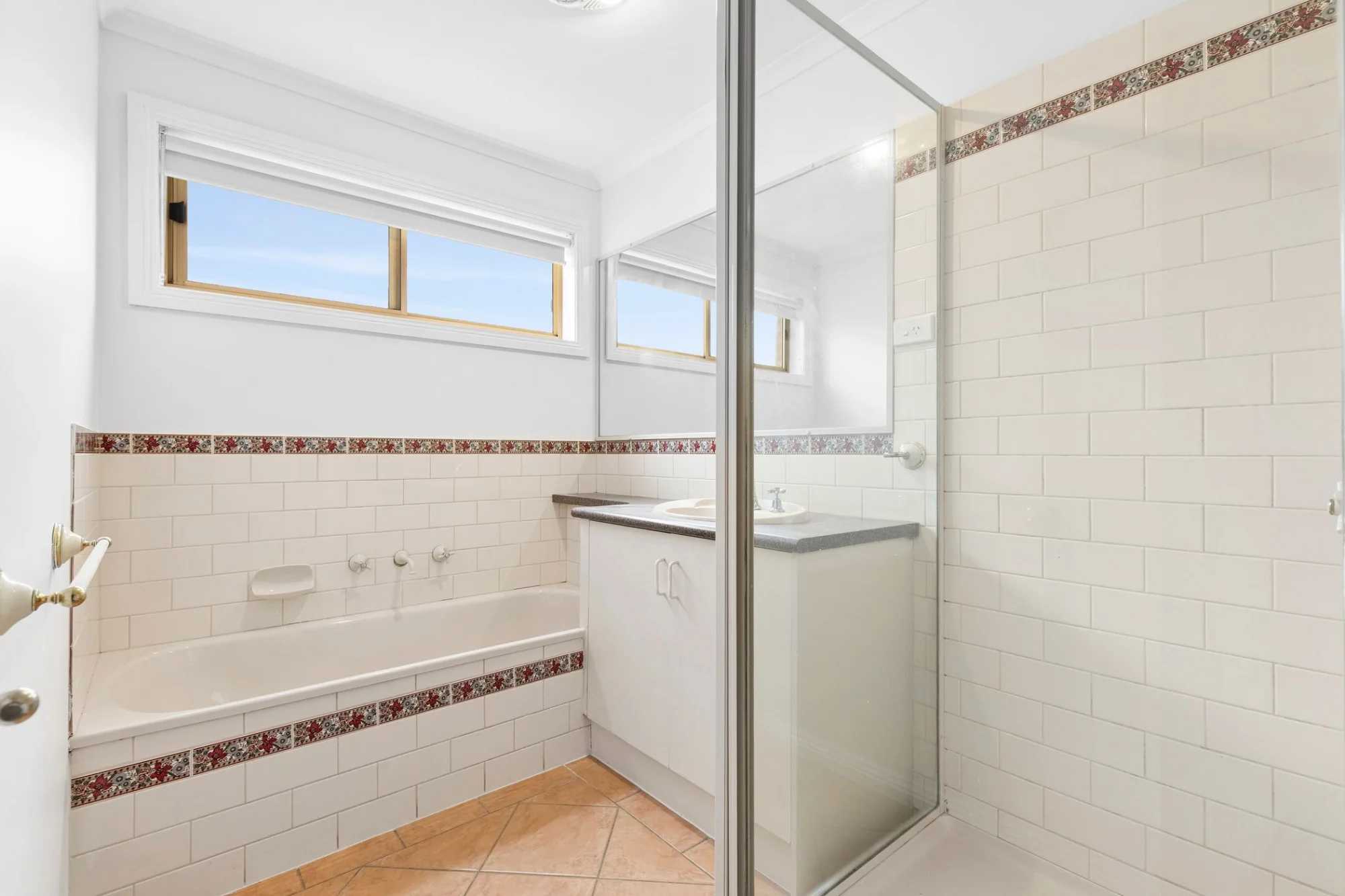 35 Willesden Drive, Waurn Ponds, Vic 3216