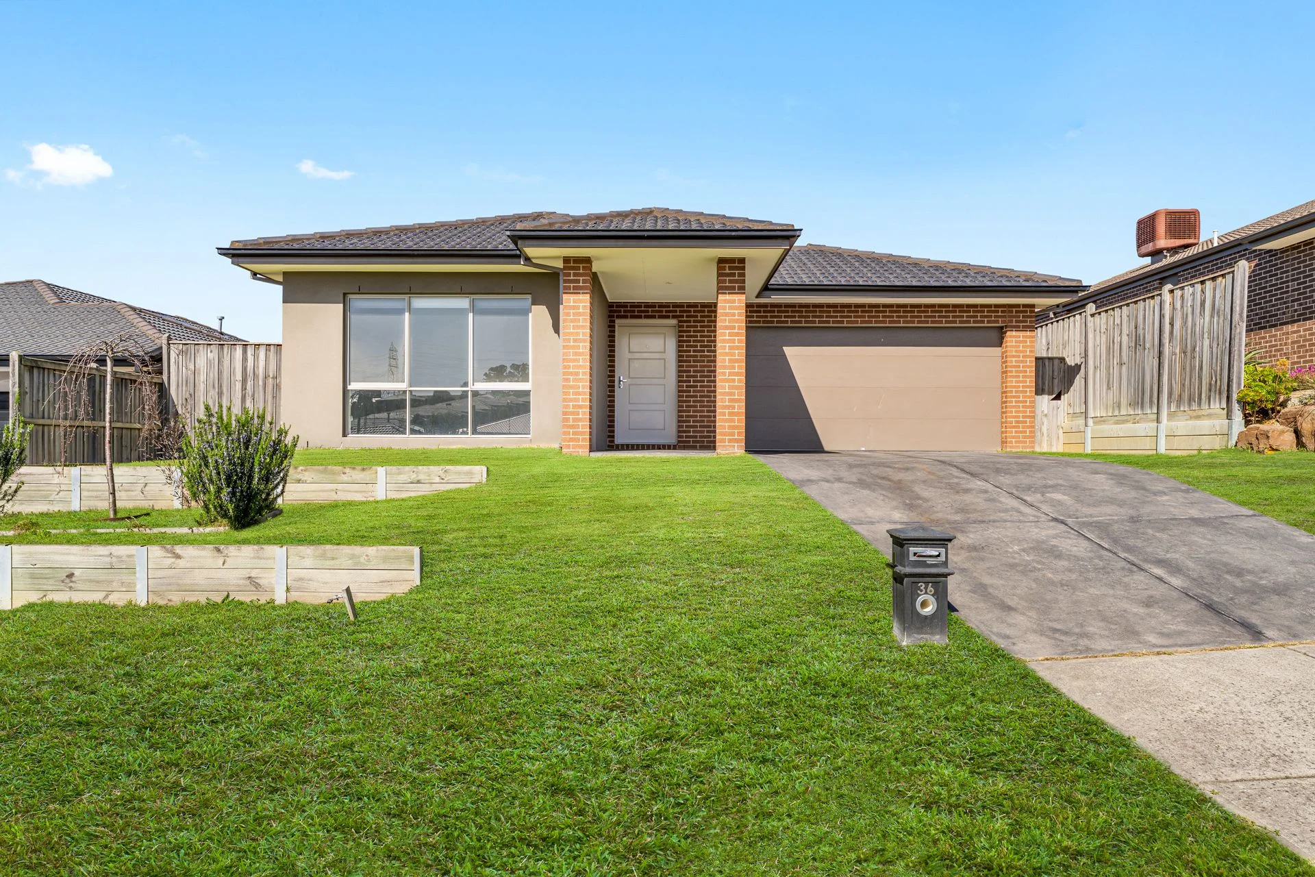 Immaculate 4-Bedroom House in Cardinia Lakes Estate | Pakenham Vic ...