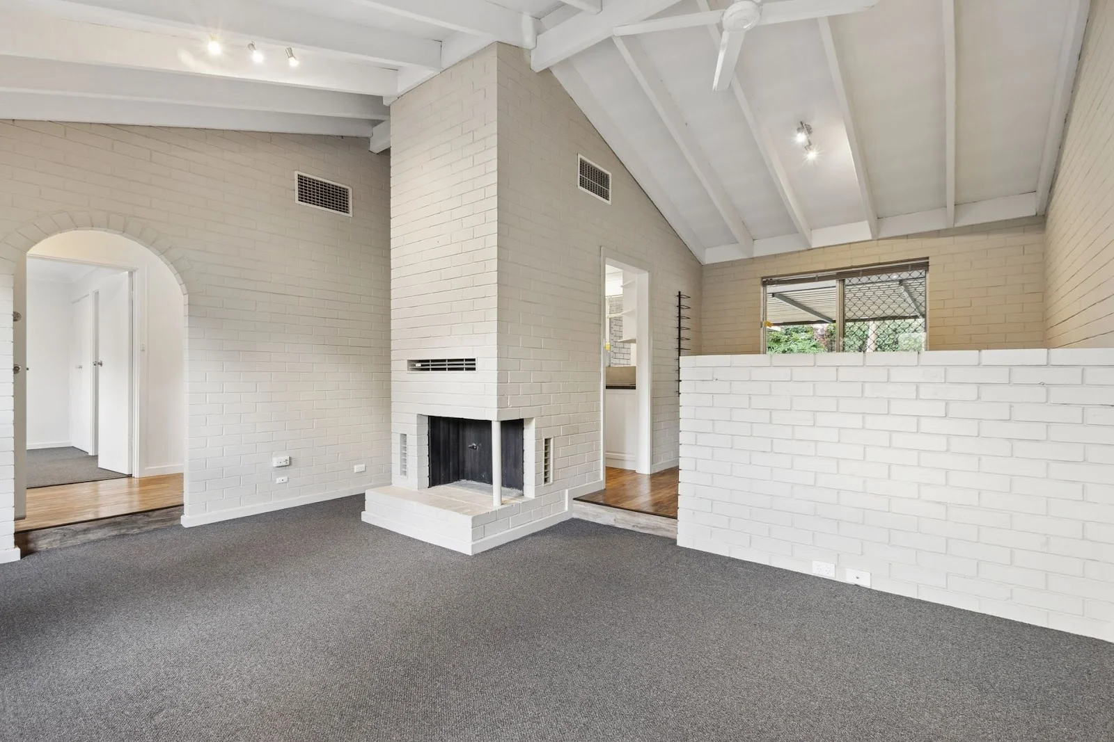 37 Abingdon Road, Swan View, WA 6056
