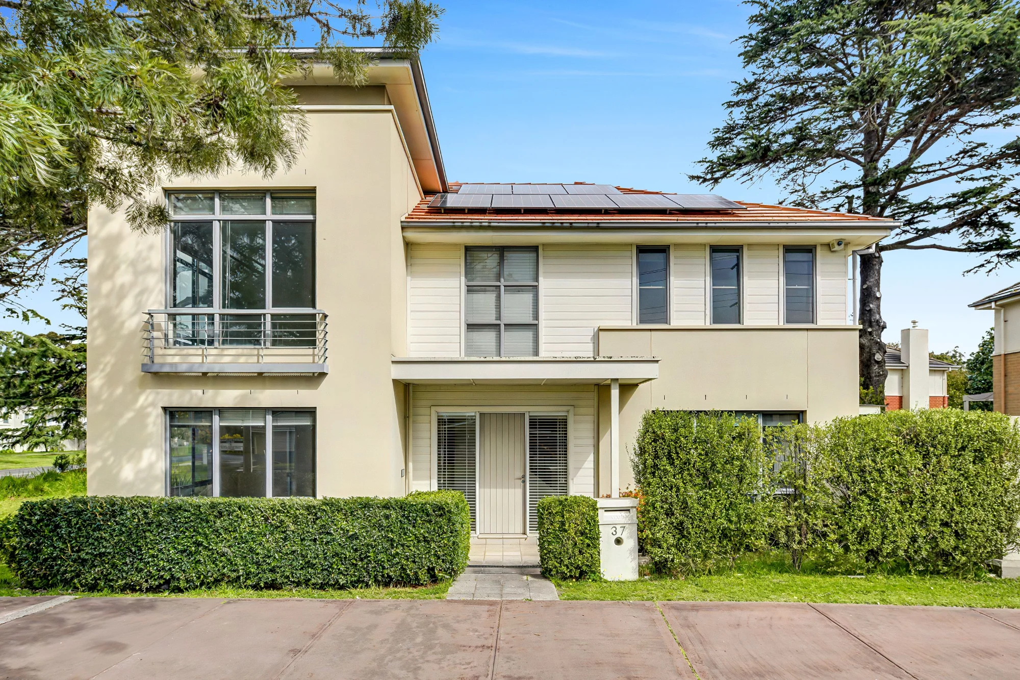 37 Carnoustie Parade, Heatherton VIC 3202