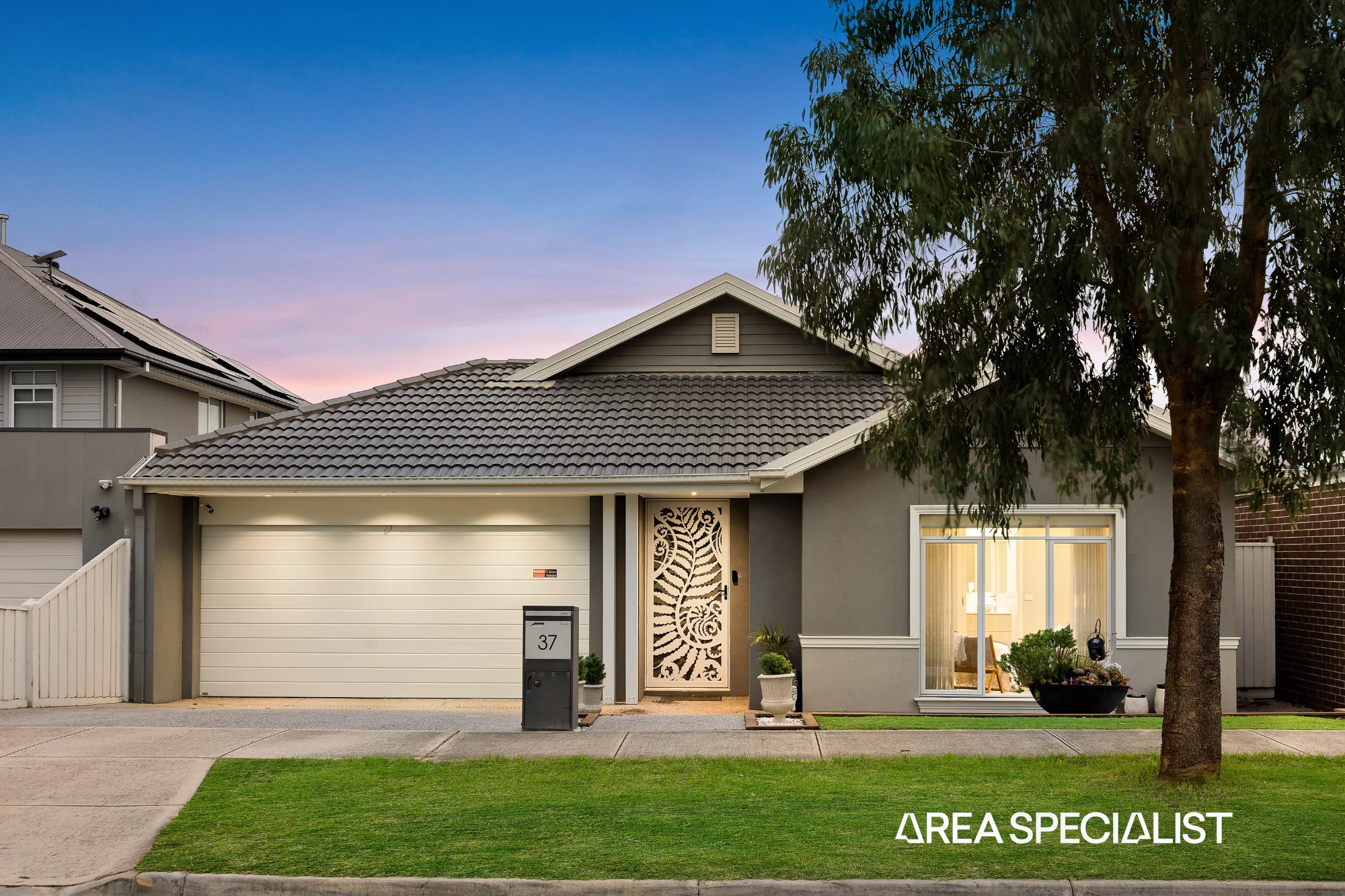 37 Darsham Crescent, Point Cook, Vic 3030