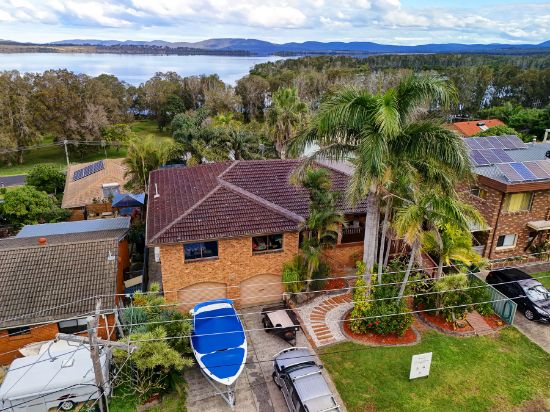 37 Hawaii Avenue, Forster, NSW 2428