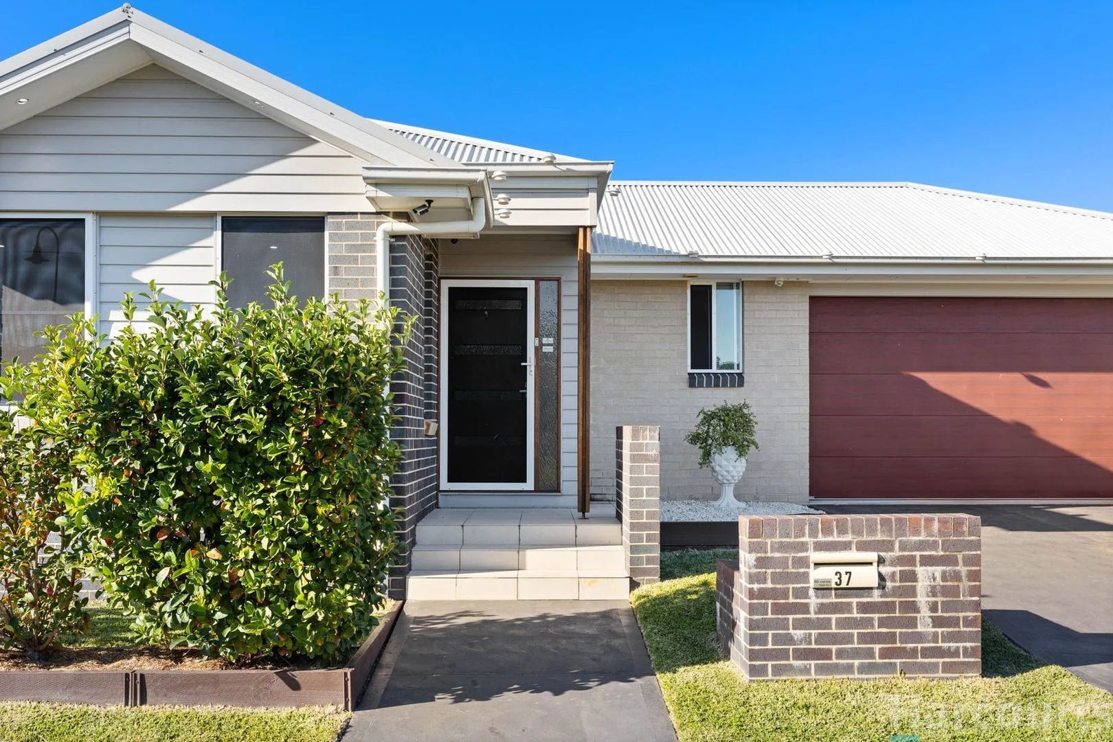 37 John Darling Avenue, Belmont North, NSW 2280