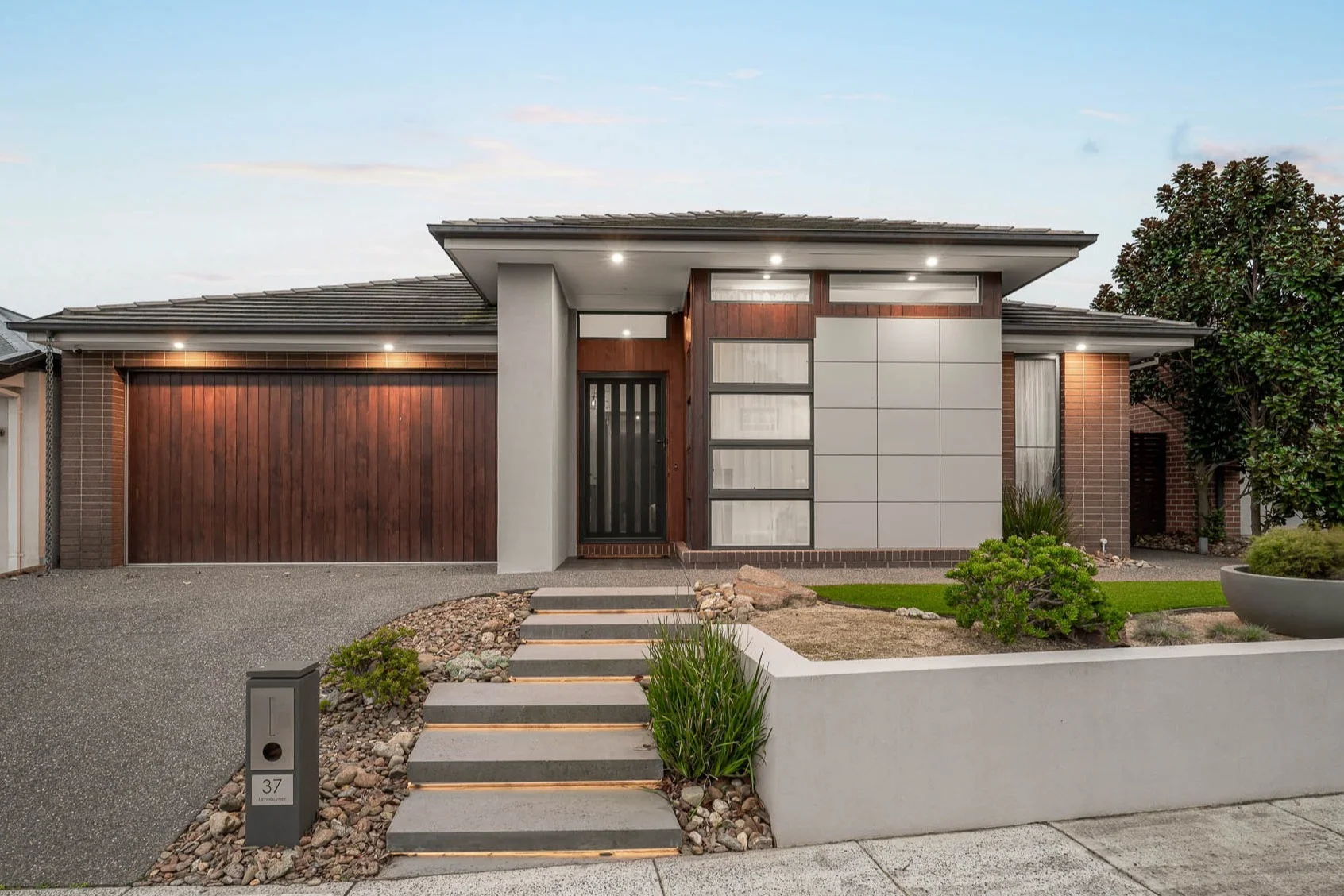 37 Limeburner Grove, Botanic Ridge, Vic 3977