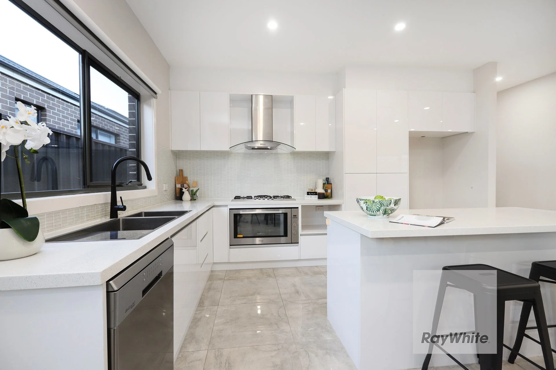 37 Luster Circuit, Greenvale VIC 3059
