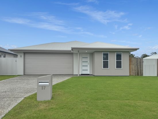 37 Scenic Drive, Southside, Qld 4570