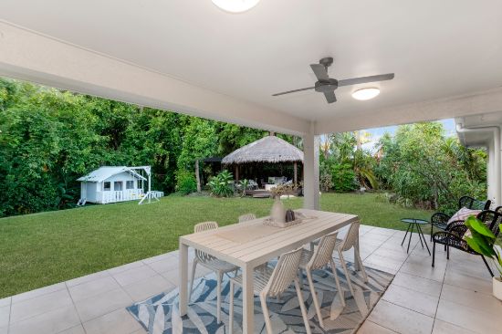 375 Garland Road, Bushland Beach, Qld 4818