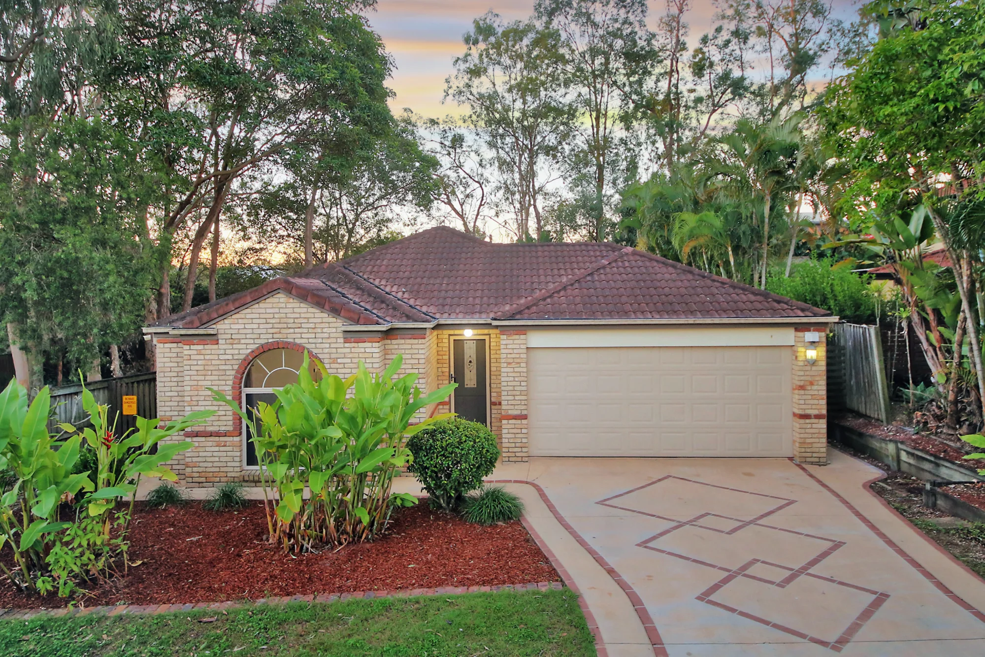 38 Dulwich Place, Forest Lake, Qld 4078