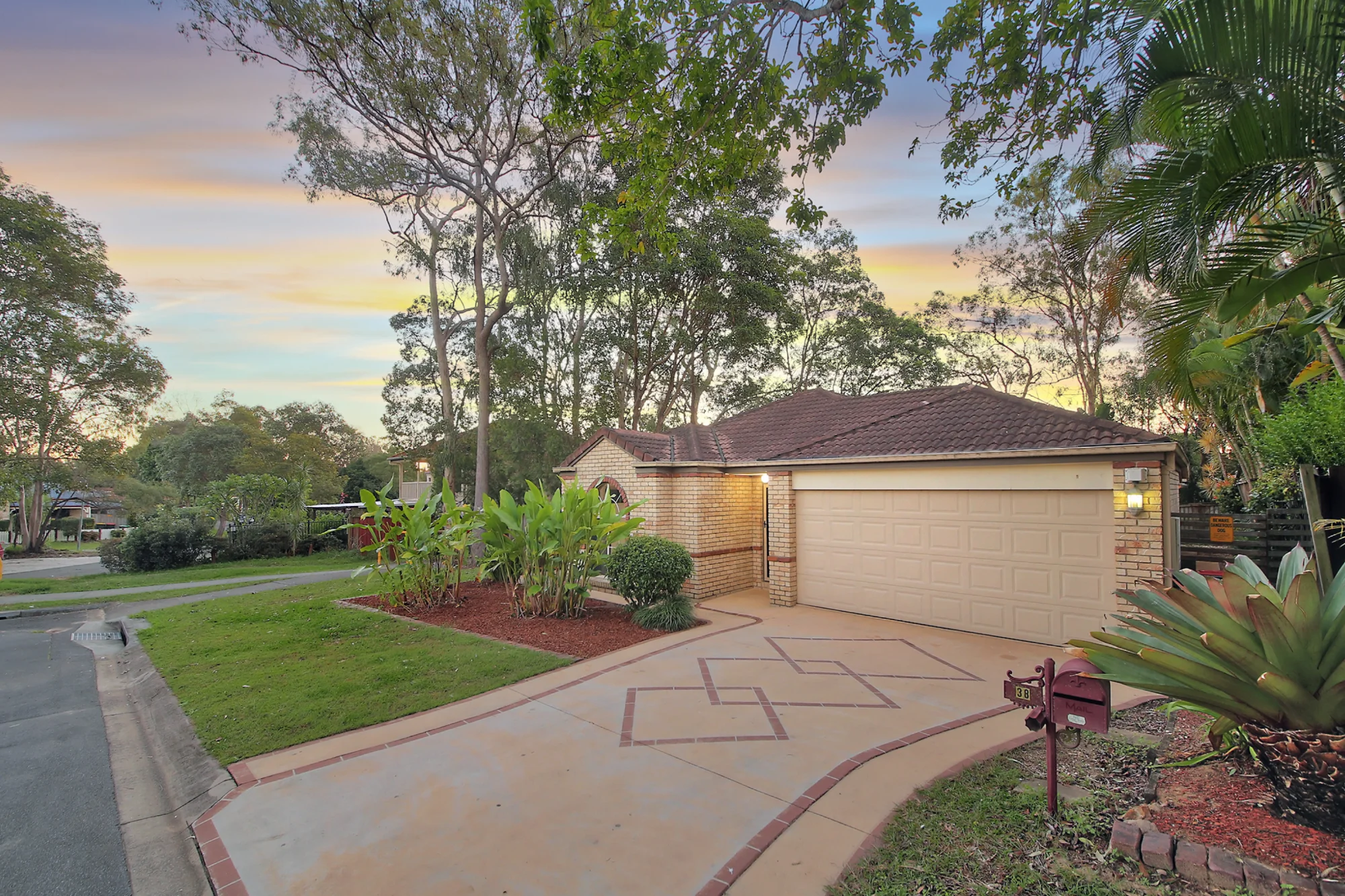 38 Dulwich Place, Forest Lake, Qld 4078