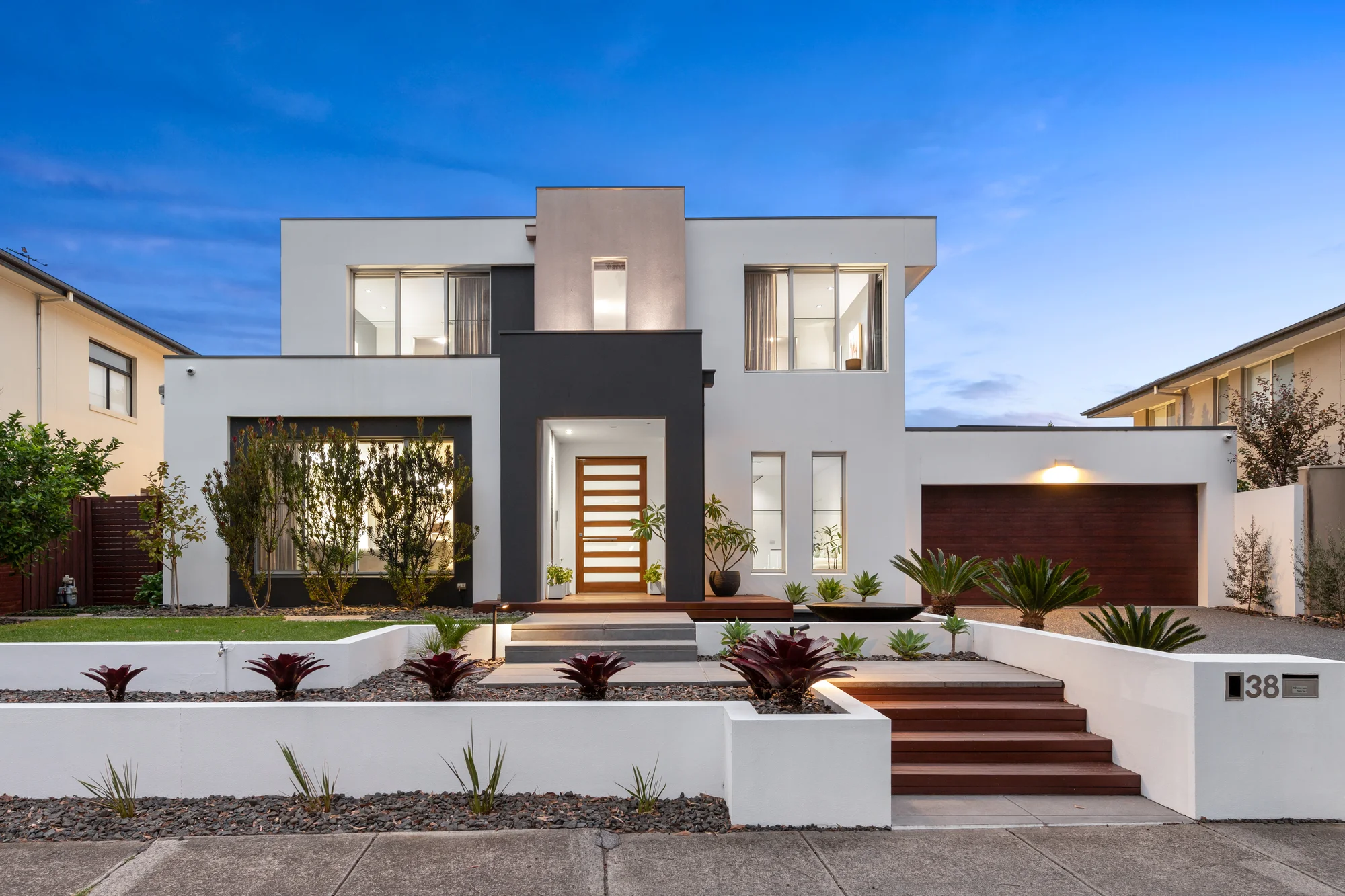 38 Island Point Avenue, Waterways, Vic 3195