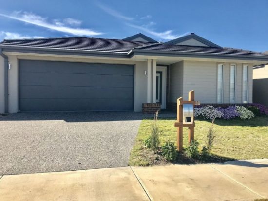38 Lavinia Street, Greenvale, Vic 3059