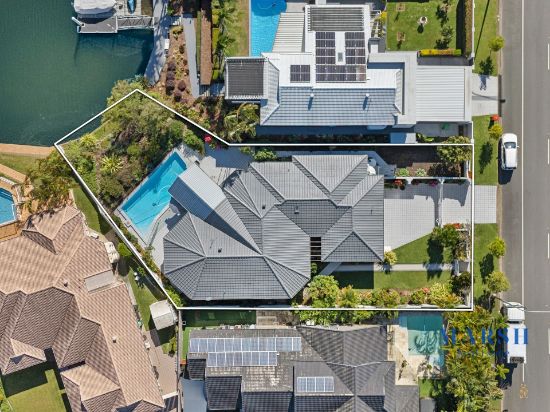 381 Rio Vista Boulevard, Mermaid Waters, Qld 4218