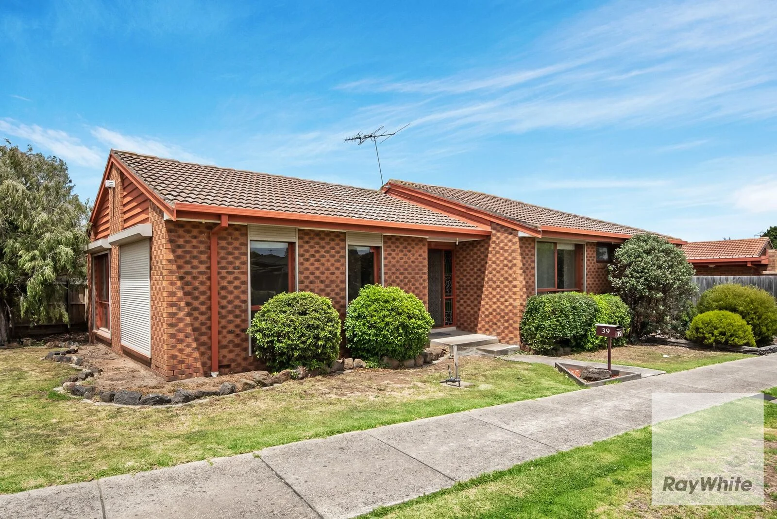 39 Kellaway Crescent, Mill Park VIC 3082
