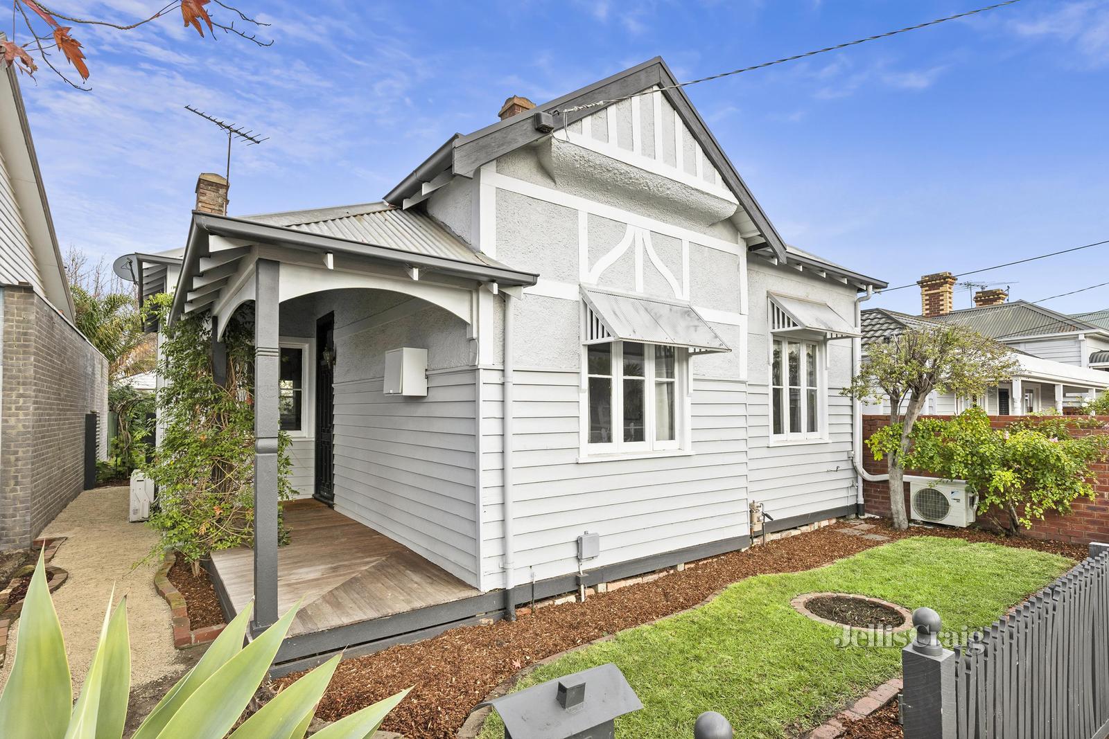 39 Weller Street, Geelong West, Vic 3218 39 Weller Street, Geelong West, Vic 3218