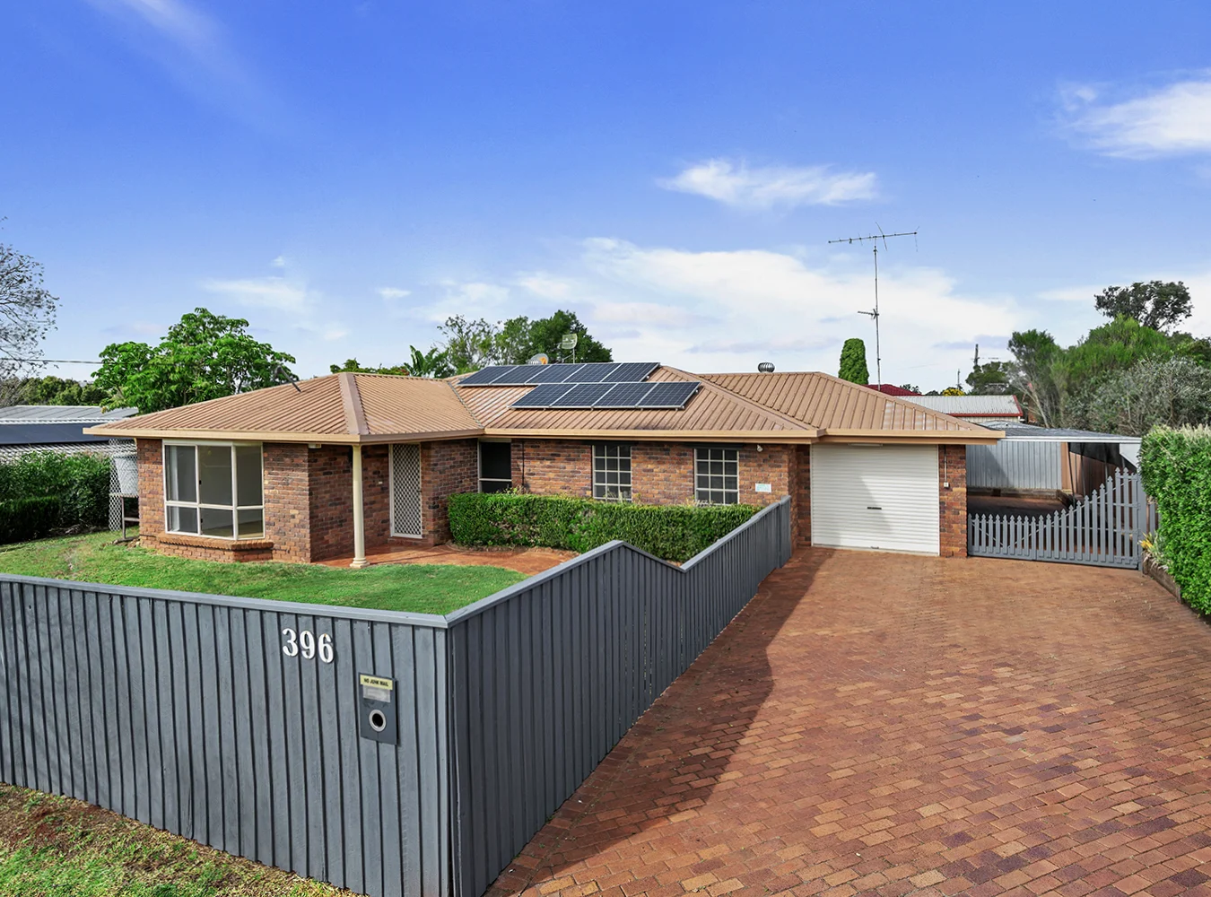 396 Stenner Street, Kearneys Spring, Qld 4350