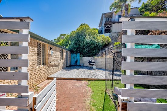 3A Allan Place, Halls Head, WA 6210