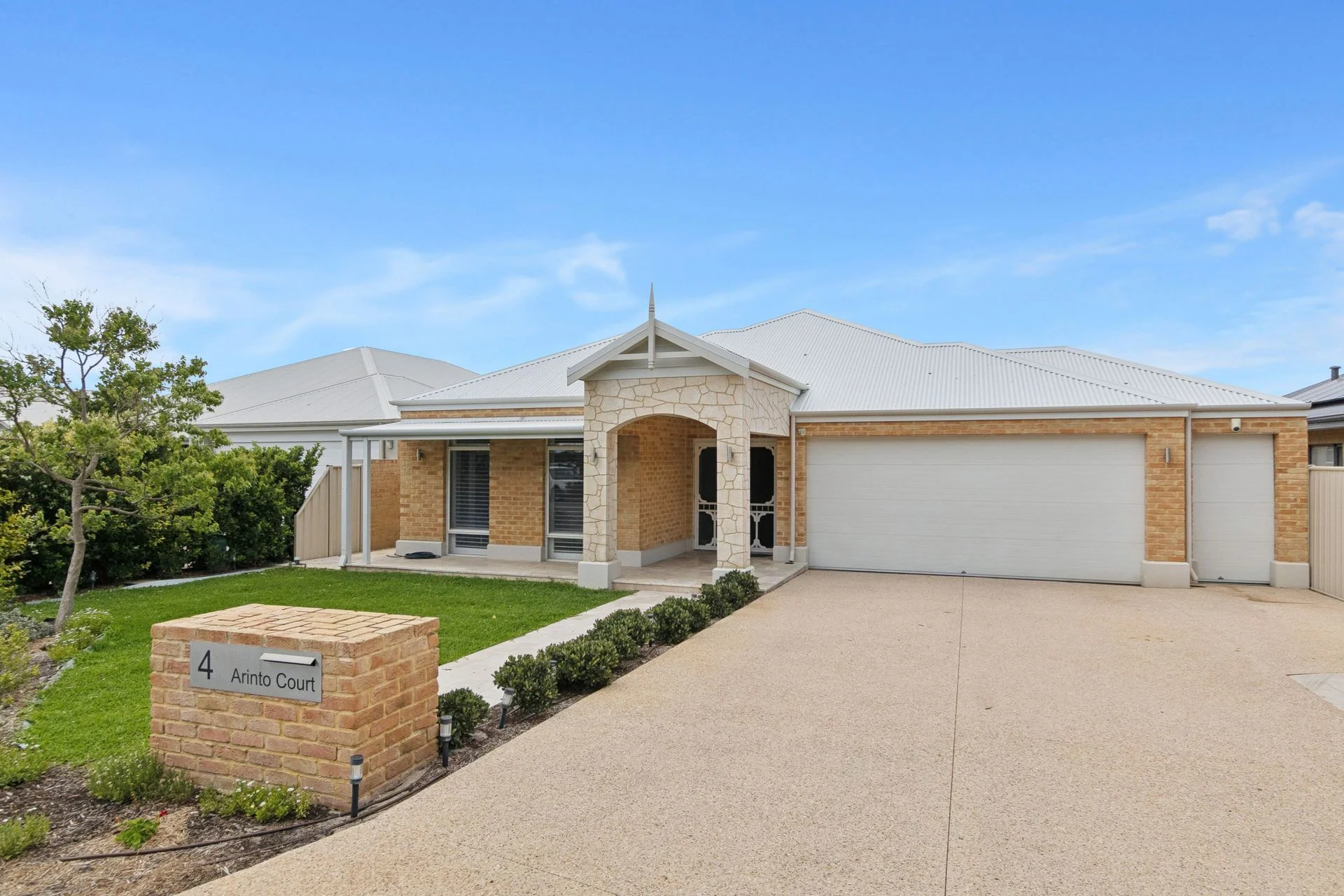 4 Arinto Court, Caversham WA 6055