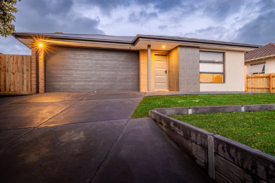 4 Attunga Street, Chadstone, Vic 3148
