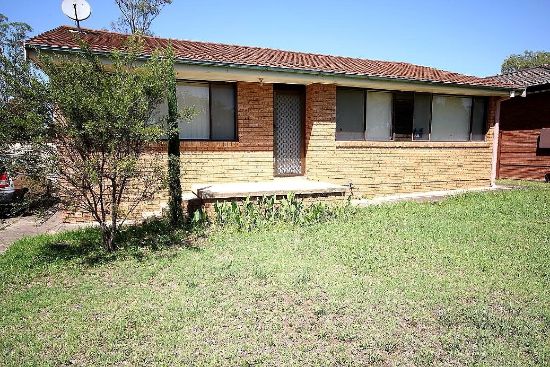 4 Barnfield Place, Dean Park, NSW 2761