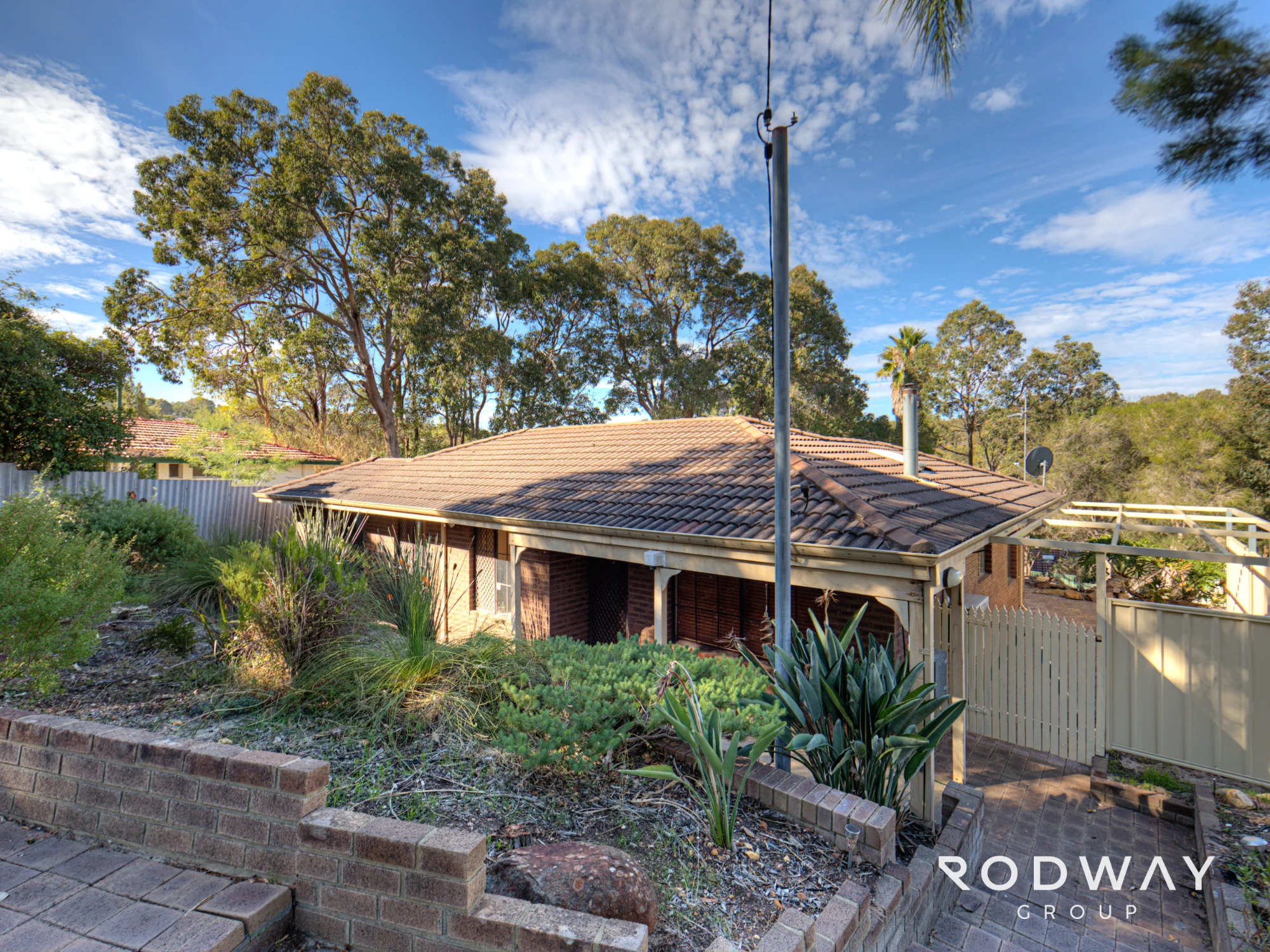 4 Barranduna Drive, Mount Nasura, WA 6112