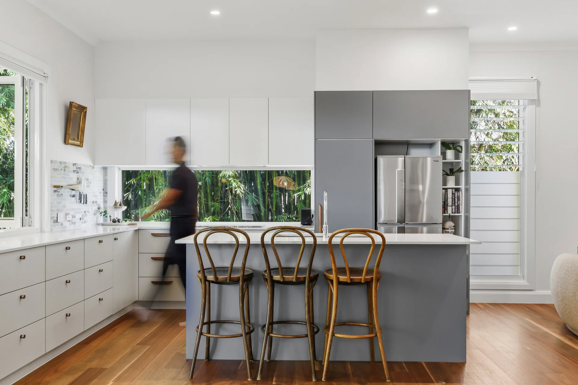 4 Barton Avenue, Southport, Qld 4215