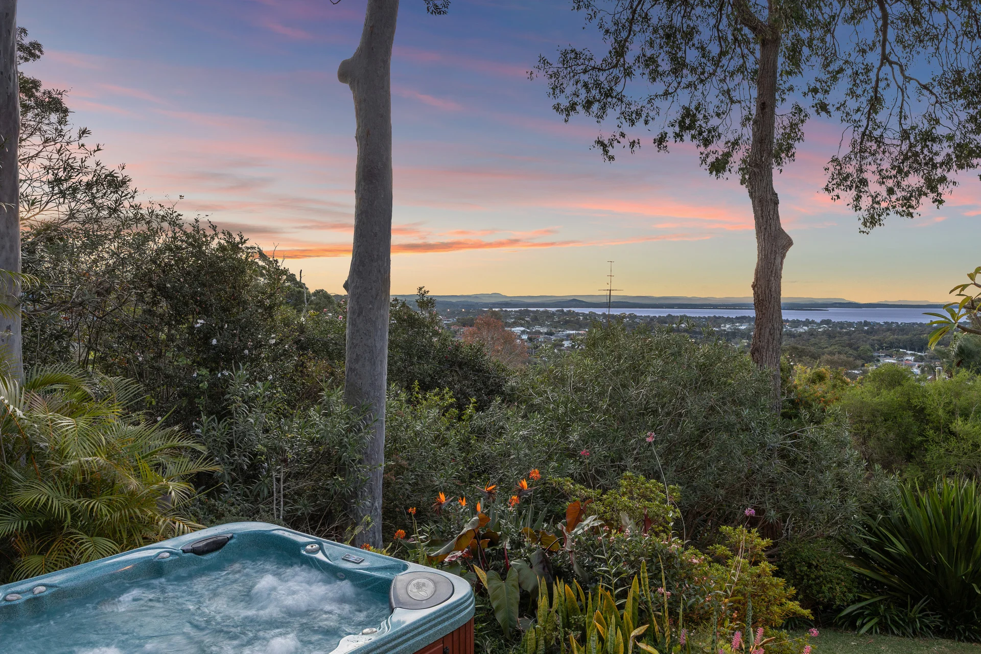 4 Blue Lagoon Close, Bateau Bay, NSW 2261