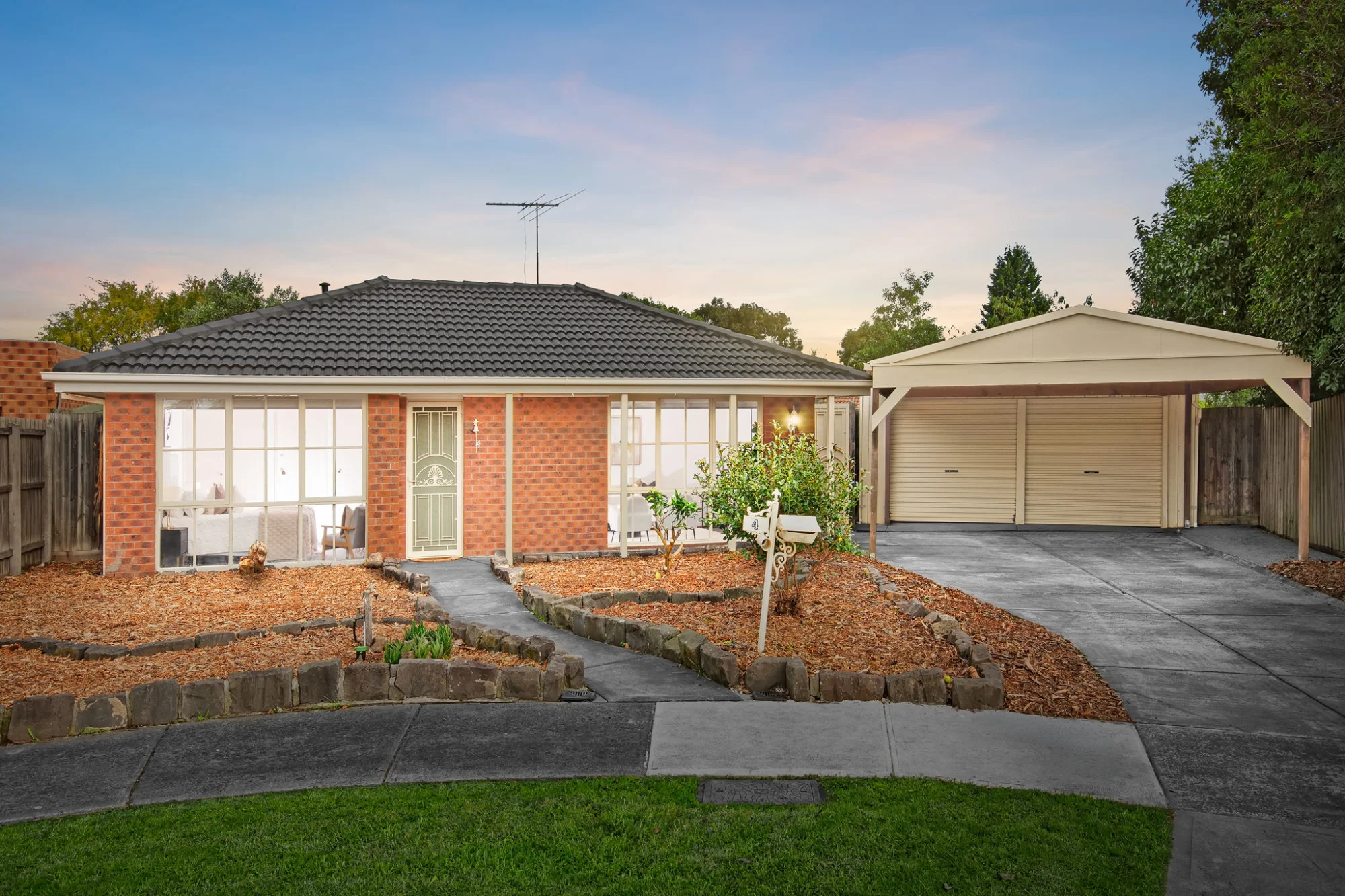 4 Cuneo Court, Mill Park, Vic 3082